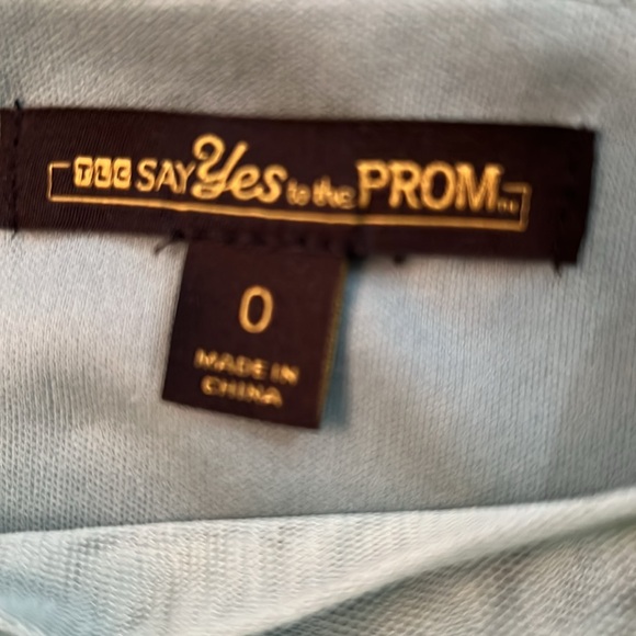 Say Yes to The Dress NWT Mint Green Long Formal Gown Dress.  Size 0 - Picture 9 of 9